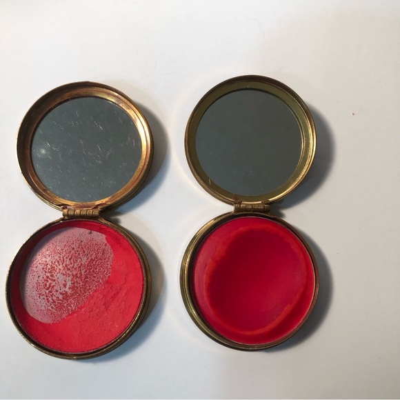 Antique Makeup Compacts - Picture 4 of 13